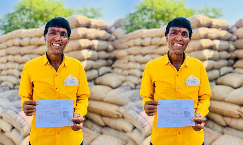 रायपुर: पारदर्शी धान खरीदी प्रक्रिया से किसान बिना किसी परेशानी के बेच रहे हैं धान