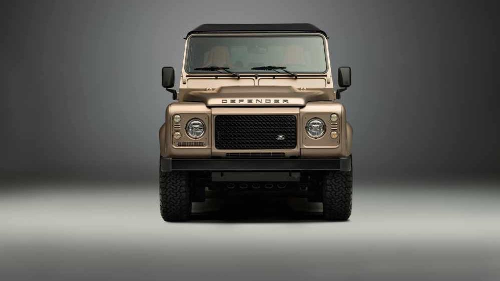 Land Rover Classic Defender V8 में Octa-प्रेरित अपडेशन, वर्क्स बेस्पोक प्रोग्राम के तहत नई रेंज लॉन्च