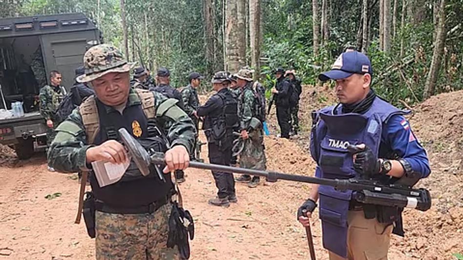 ट्रंप के सीजफायर के बावजूद कंबोडिया बॉर्डर पर बमबारी, थाईलैंड का बयान- ‘हमारा एक्शन ही सबकुछ दिखा रहा है’