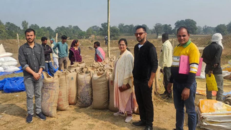 “महासमुंद: अवैध धान भंडारण पर कार्यवाही, 4 मामले में 2112 कट्टा धान किया गया जब्त”