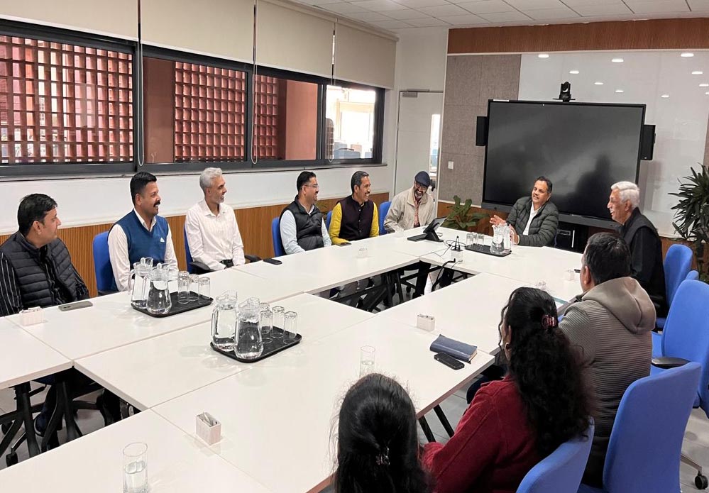 राष्ट्रीय स्वयंसेवक संघ के अखिल भारतीय सर सह कार्यवाह श्री मुकुंदा जी ने किया अजीम प्रेमजी विश्वविद्यालय भोपाल का भ्रमण