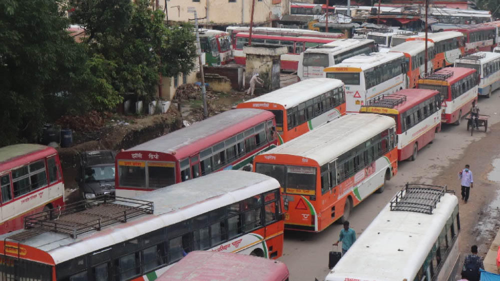 पहले चरण में 215, दूसरे में 330 और तीसरे चरण में 215 अतिरिक्त बसों का होगा संचालन 