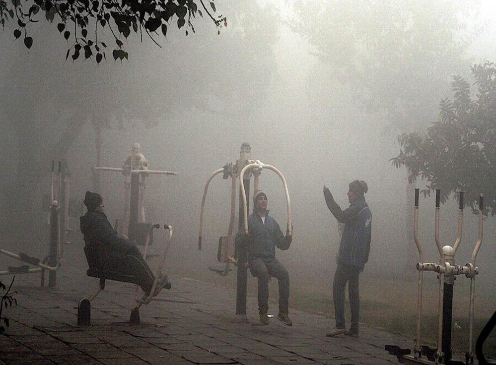 मध्य प्रदेश में कड़ाके की ठंड, 25 शहरों में पारा गिरा, पचमढ़ी में सबसे ठंडी सुबह