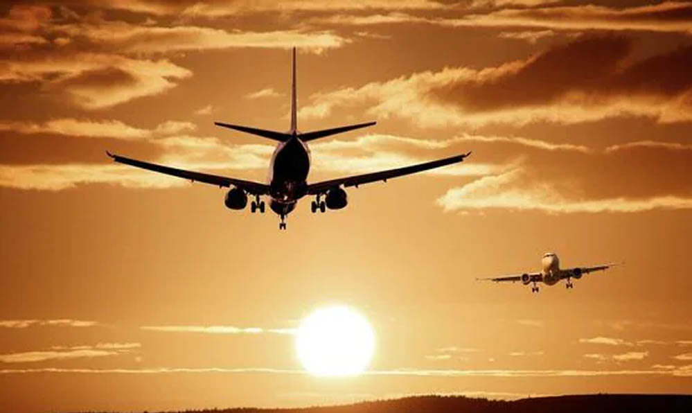 भारत में एयरलाइन सेक्टर में विस्तार: नई कंपनियों के आने से फ्लाइट कनेक्टिविटी बढ़ेगी, पढ़ें पूरी रिपोर्ट