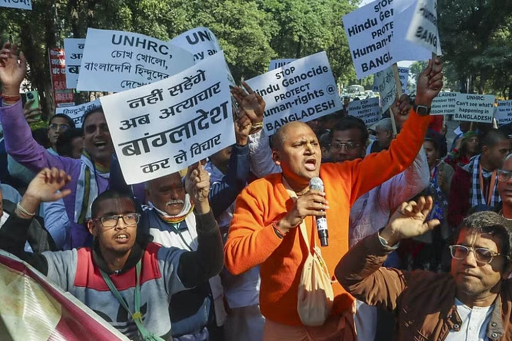 बांग्लादेश में हिंदुओं की सुरक्षा का मुद्दा गरमाया, अधिकारियों को दी कड़ी चेतावनी