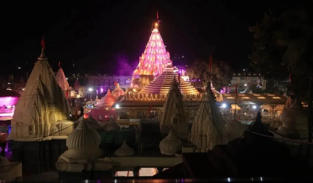 2025 में महाकाल मंदिर में 107 करोड़ रुपये का दान, श्रद्धालुओं की संख्या में भी रिकॉर्ड बढ़ोतरी