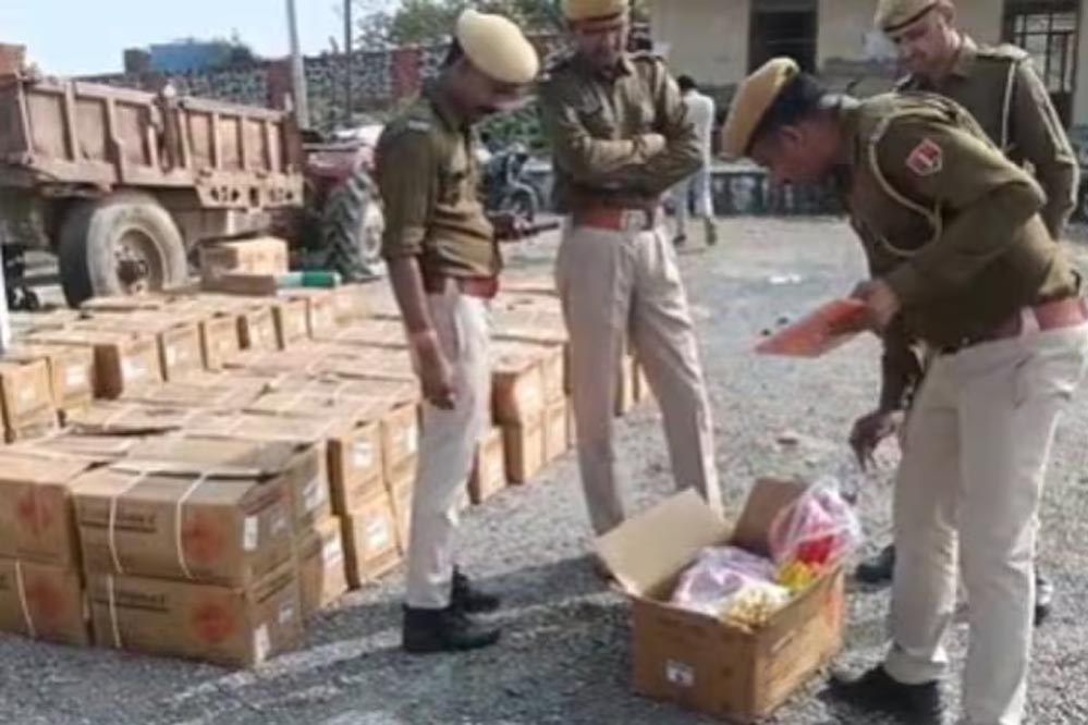राजस्थान पुलिस ने पकड़ी पिकअप, अवैध विस्फोटक से बचाई 10 किलोमीटर क्षेत्र की सुरक्षा