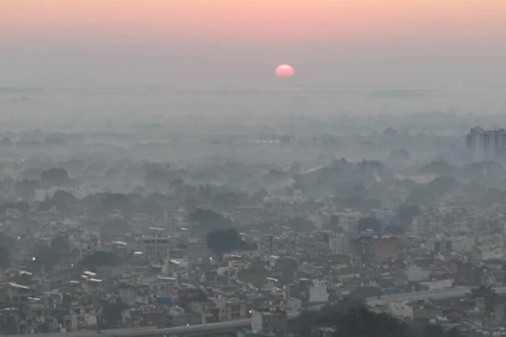 नौगांव और उमरिया में पारा 10 डिग्री से नीचे, डिंडौरी में नर्मदा किनारे ओस और पचमढ़ी में धुंध