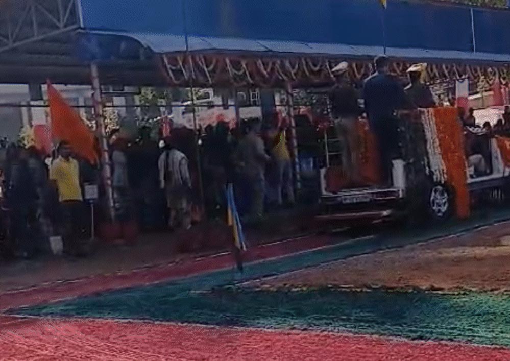 होम गार्ड्स स्थापना दिवस पर सीएम ने दी खुशखबरी, जवानों को मिलेंगे स्थायी आवास, परेड की सलामी भी ली