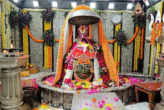 उज्जैन महाकाल मंदिर में 20 साल बाद बदलाव, नए चांदी के द्वार में उकेरी गईं अद्भुत आकृतियां