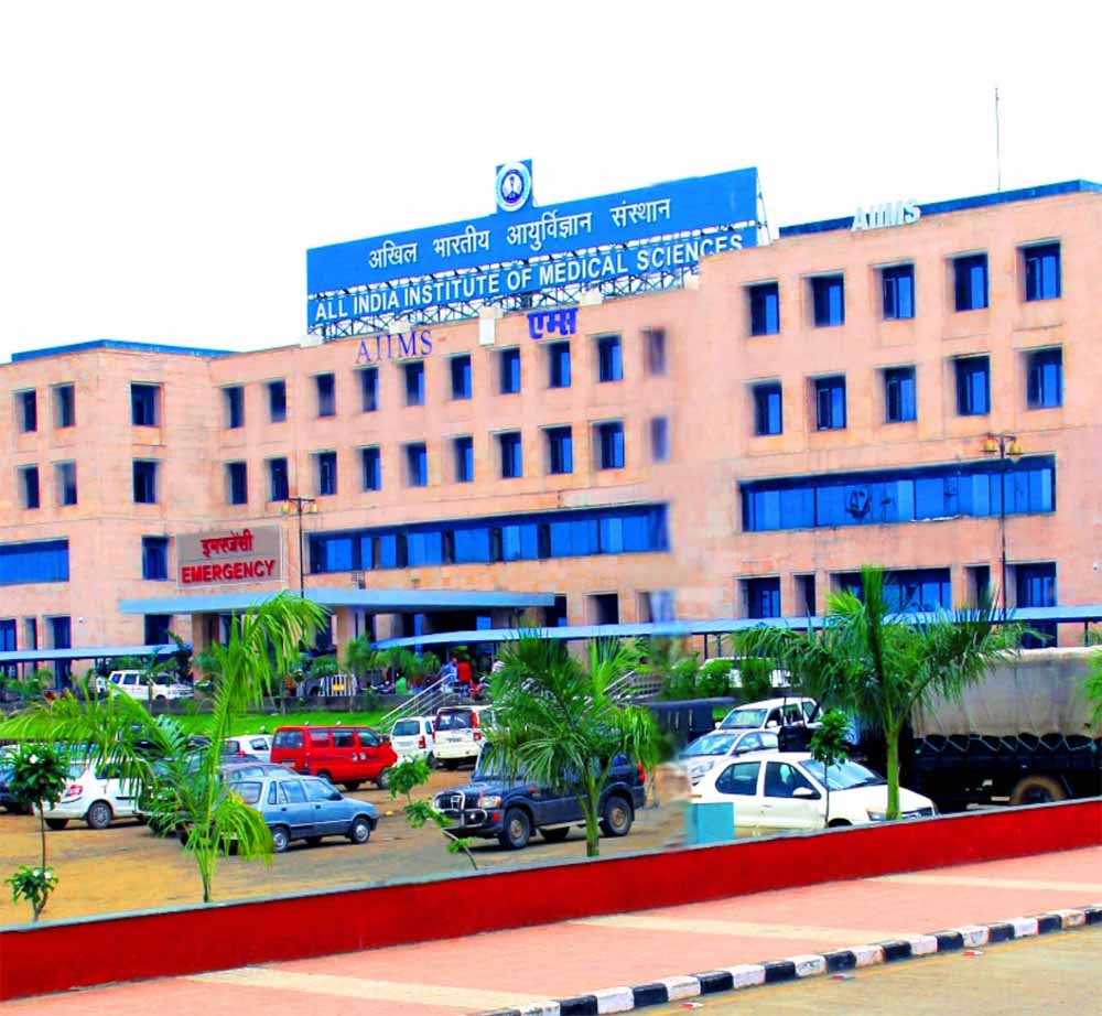 उम्मीद की जीत: मौत के मुहाने से लौटे मरीज को AIIMS Bhopal के डॉक्टरों ने दी नई ज़िंदगी