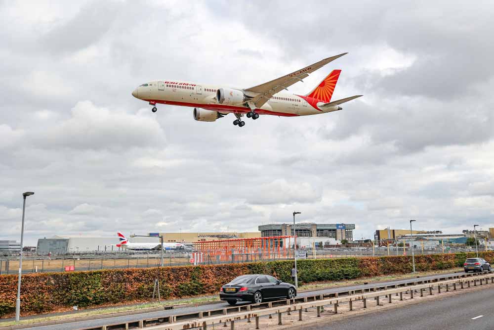 एविएशन सेक्टर की उड़ान ऊंची: नवंबर में घरेलू यात्रियों की संख्या ने रचा इतिहास