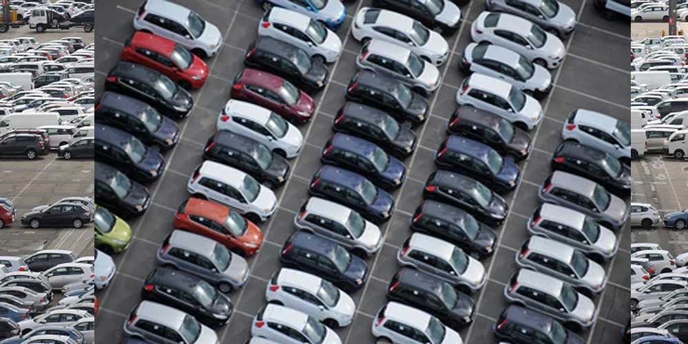 भारत में यात्री वाहनों की बिक्री में 22% उछाल, जीएसटी सुधारों ने बढ़ाई मांग