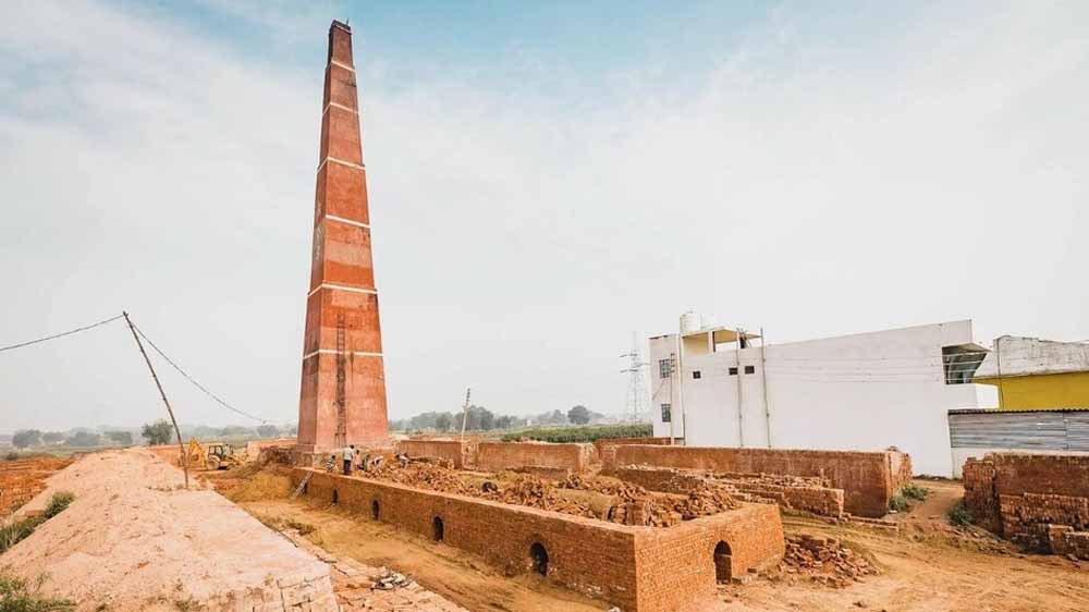 एनजीटी के मानकों के अनुरूप हो रहा यूपी में ईंट भट्टों का संचालन, लखनऊ, कानपुर, आगरा और वाराणसी में वायु प्रदूषण के मामलों में आयी कमी