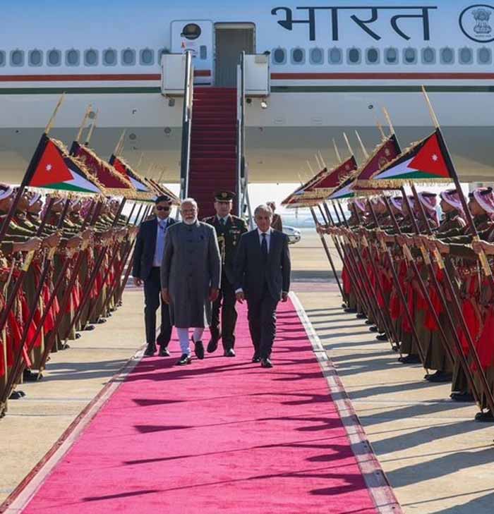 भारत–ओमान रिश्तों को मिलेगी नई मजबूती, पीएम मोदी का गर्मजोशी से स्वागत