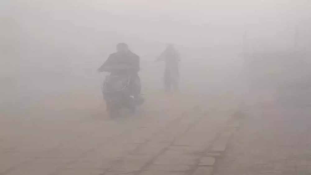 राजस्थान के कई जिलों में घना कोहरा, जनजीवन और यातायात प्रभावित