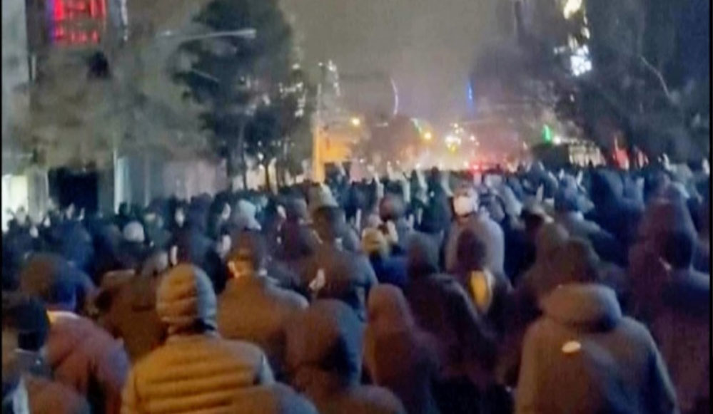 ईरान में बढ़ी हिंसा, मृतकों की संख्या 544 तक पहुंची, राष्ट्रपति पेजेशकियन की शांति की अपील