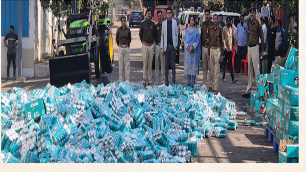 इंदौर में बीयर का बड़ा नाश, 1.75 करोड़ रुपये की 2.23 लाख लीटर बीयर तीन दिन में नष्ट की गई