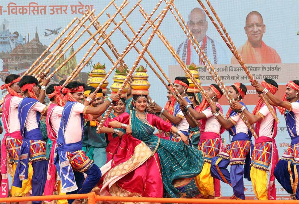 ओशन बैंड के रॉक फ्यूज़न और प्रतिभा सिंह बघेल की भजन संध्या ने बांधा समां
