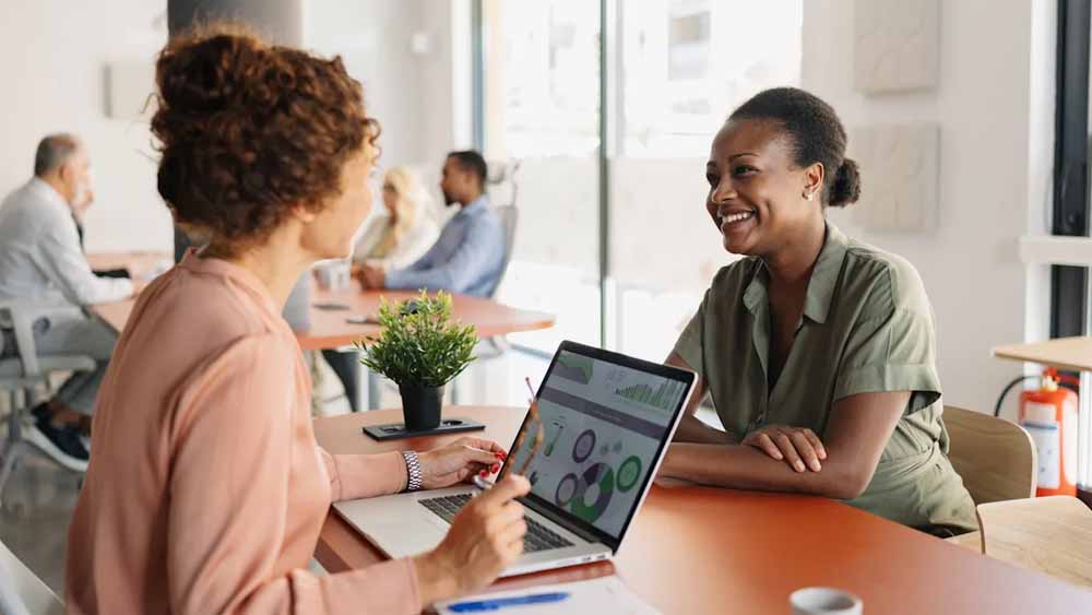 भविष्य के लिए तैयार रहें: 2026 में लड़कियों के लिए सबसे जरूरी 8 लाइफ स्किल्स