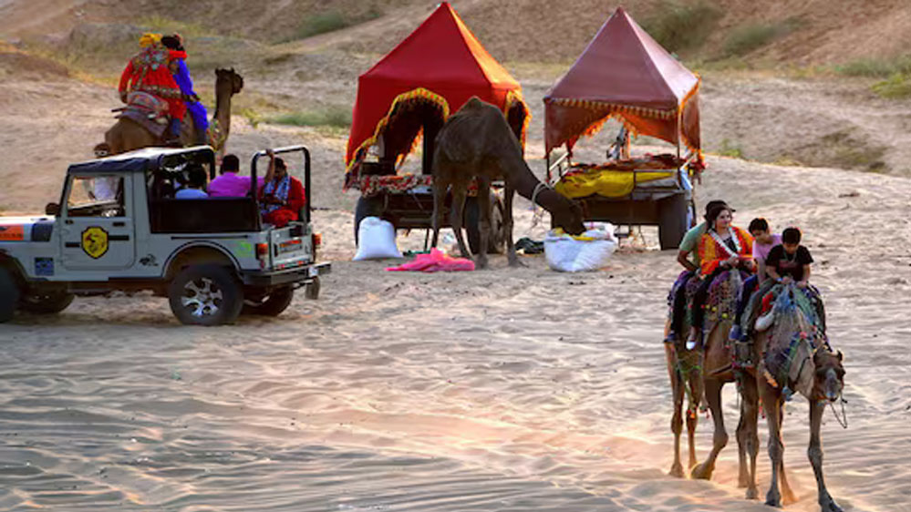 जैसलमेर यात्रा करने वाले टूरिस्ट्स को अब देना होगा ‘यात्री कर’, जोधपुर-बाड़मेर रोड पर दो टोल नाके