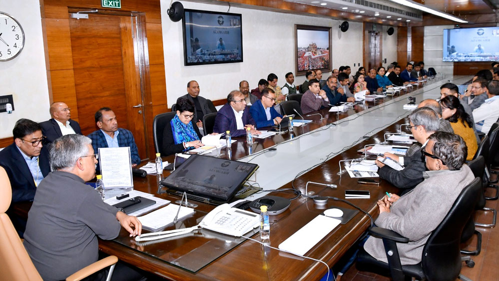 CS ने वीडियो कॉन्फ्रेंसिंग के जरिए मण्डलायुक्तों और CDOs से प्राथमिकता योजनाओं की समीक्षा की