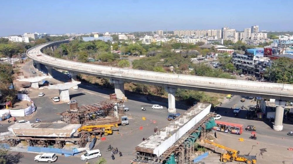 भोपाल मेट्रो के ब्लू लाइन प्रोजेक्ट पर सांसद का बड़ा कदम, काम रोकने का आदेश, सियासी हलचल बढ़ी