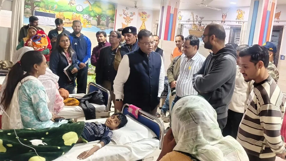 इंदौर के महू में पानी के कारण 25 लोग बीमार, क्लेक्टर रात में पहुंचे, अलर्ट जारी