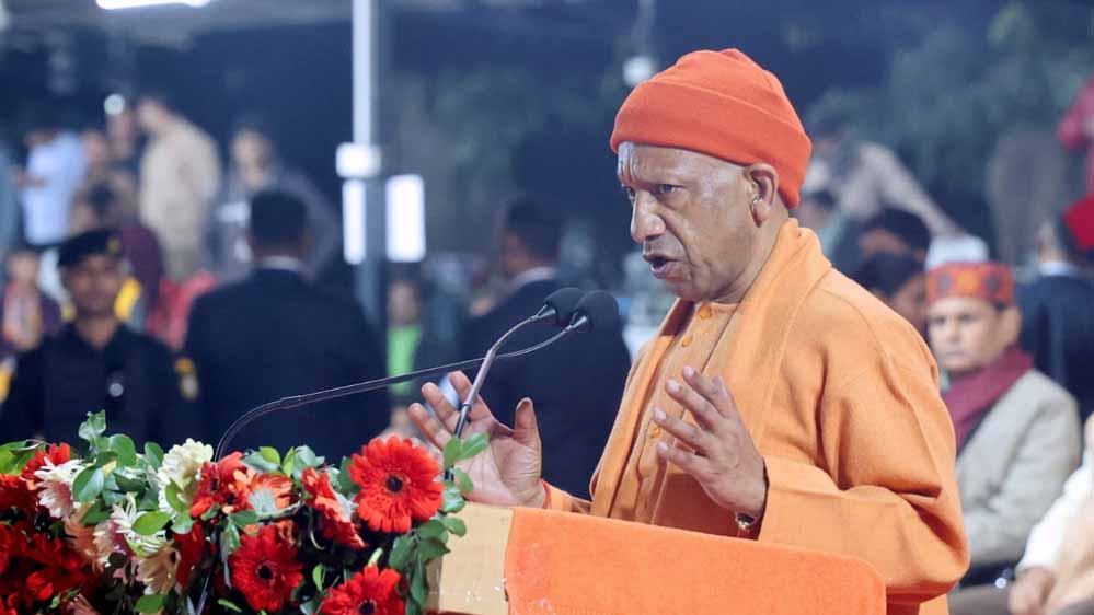 हर कार्य के लिए सरकार पर निर्भर रहना उचित नहीं, स्वयंसेवकों की भागीदारी से बढ़ेगी कार्यक्षमता-सीएम योगी