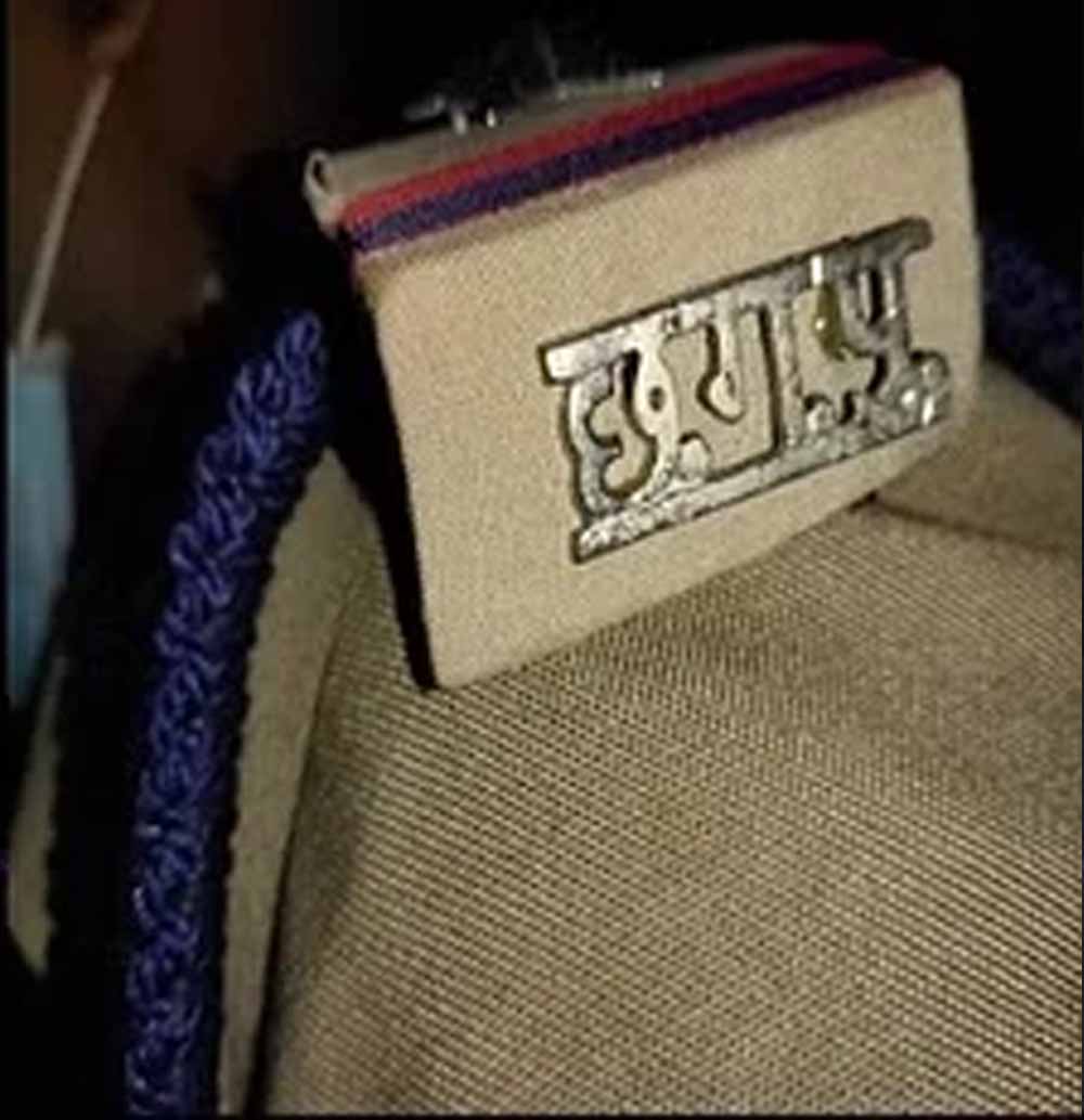 76 अधिकारियों व पुलिसकर्मियों का थोकबंद तबादला, राज्य में बड़ा प्रशासनिक फेरबदल!