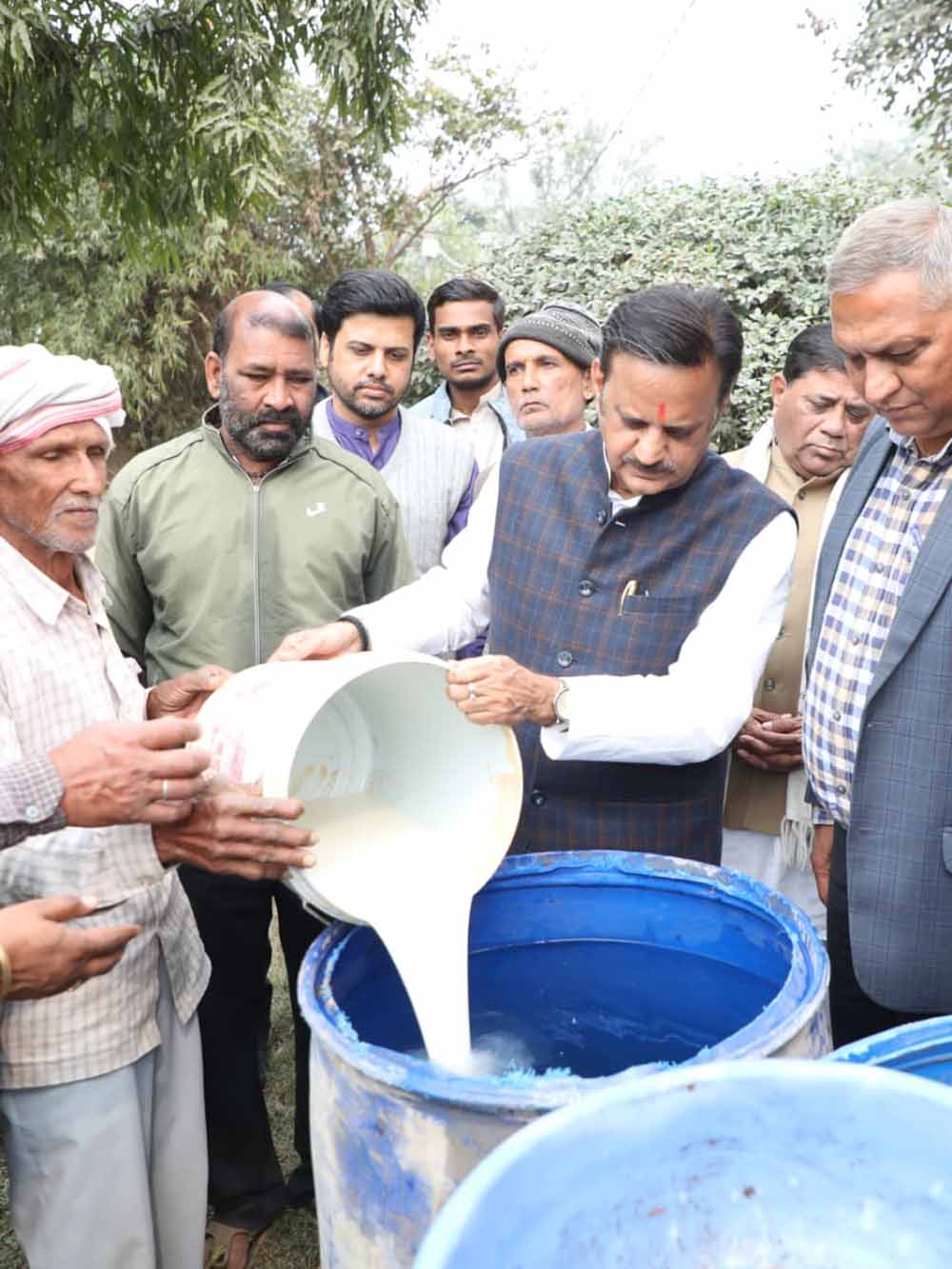 रसायनों से मुक्ति ही समाधान, प्राकृतिक खेती को बढ़ावा जरूरी: शुक्ल