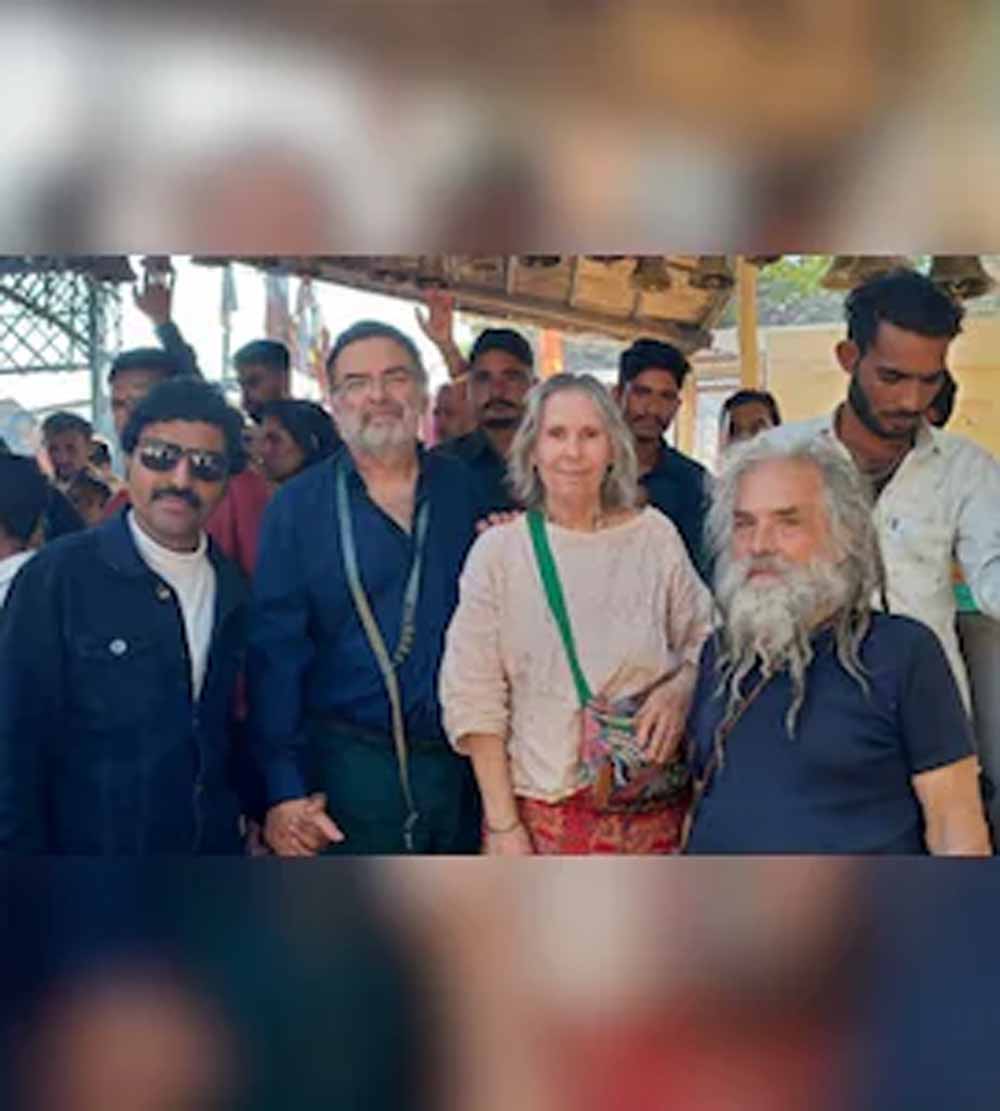 30 साल बाद पहुंचे पाली के गांव में, गूगल ने पूरी की फ्रांसीसी दंपति की ख्वाहिश