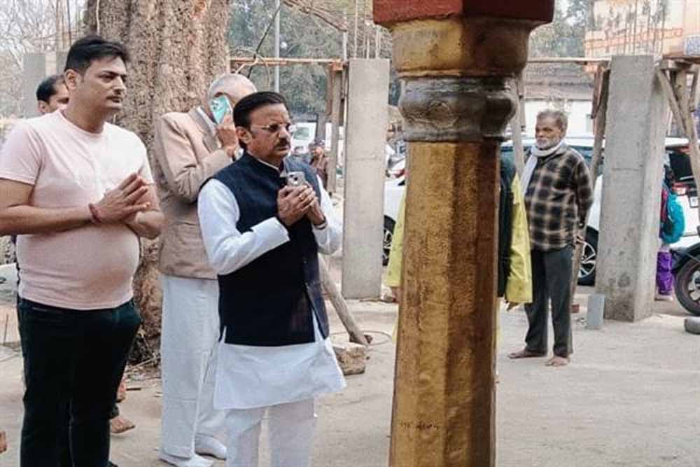 मनकामेश्वर मंदिर के रूपांतरण की तैयारी, उप मुख्यमंत्री शुक्ल पहुंचे निरीक्षण पर