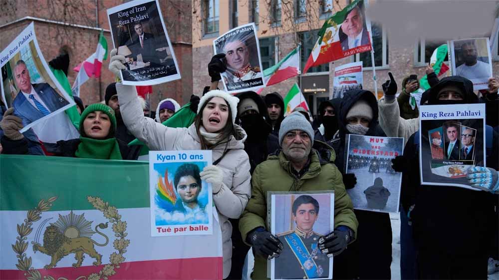 पूरा ईरान उसे बुला रहा?, ‘दुनिया का सबसे अमीर बच्चा’ जिसका बेस्ट फ्रेंड था सिर्फ एक कुत्ता