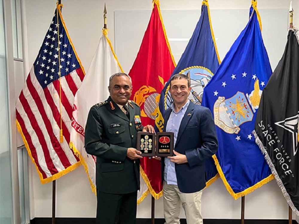 आर्मी टू आर्मी रिश्तों में गर्माहट, भारतीय सेनाध्यक्ष से मिले अमेरिकी सेना सचिव