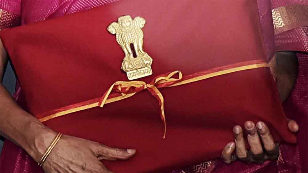 बजट 2026 में रियल एस्टेट सेक्टर को बड़ा समर्थन? एक्सपर्ट बताते हैं आम आदमी के लिए क्या बदल सकता है