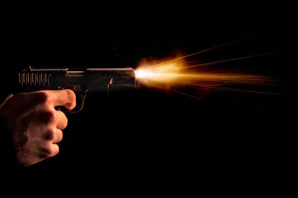 दिल्ली में लॉरेंस बिश्नोई गैंग का एनकाउंटर, 18 साल से कम उम्र का शूटर पकड़ा; कांस्टेबल की जान पर बनी