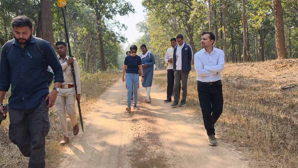 वन संरक्षण की तैयारी: बारनवापारा में प्रशिक्षु भारतीय वन सेवा अधिकारियों को दिया गया प्रशिक्षण