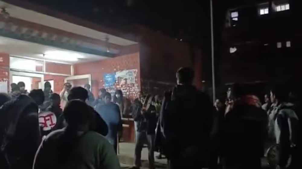 JNU में राजनीतिक तनाव, पीएम मोदी और अमित शाह के खिलाफ नारेबाजी से उठा विवाद