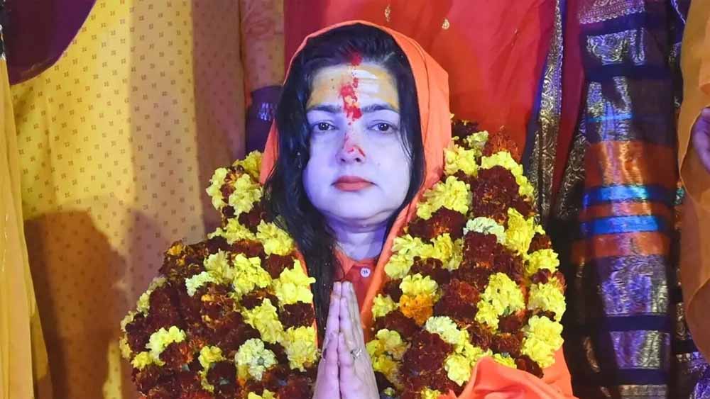 आस्था से मोहभंग या बड़ा फैसला? ममता कुलकर्णी ने महामंडलेश्वर पद पर जताई निराशा