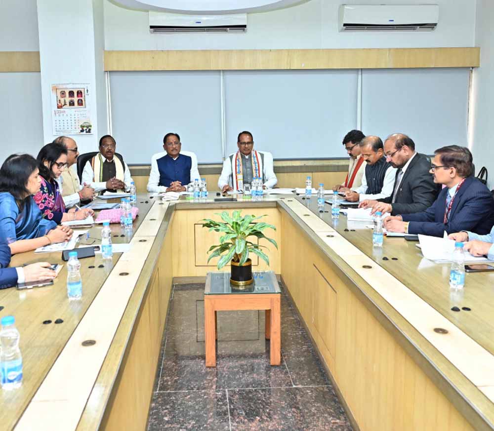 केंद्रीय पंचायत एवं ग्रामीण विकास मंत्री   शिवराज सिंह चौहान ने की पंचायत एवं ग्रामीण विकास विभाग के कामकाज की समीक्षा