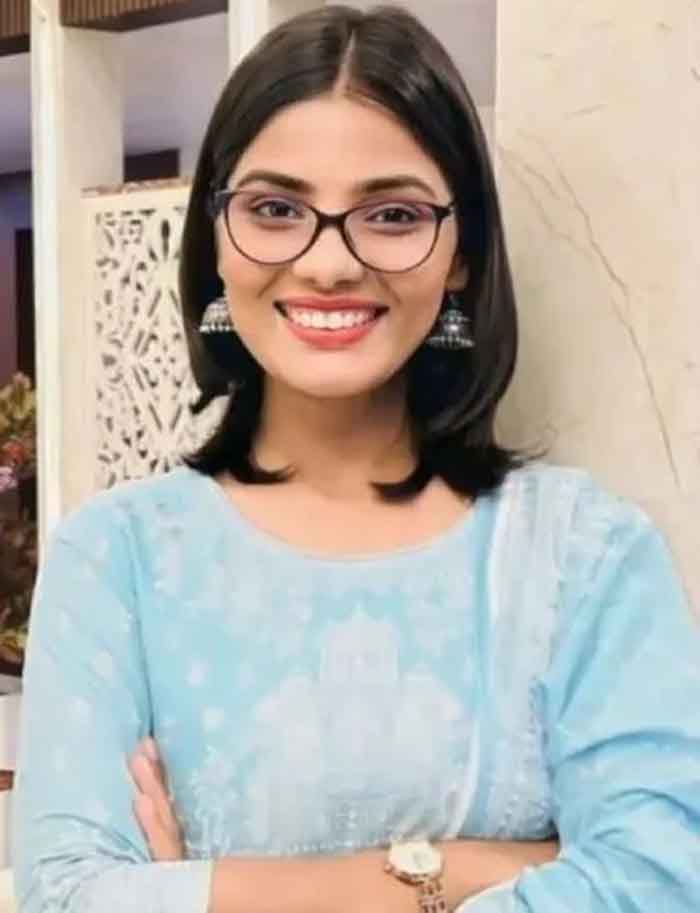 पोस्ट विवाद केस में सुप्रीम कोर्ट का हस्तक्षेप, नेहा सिंह राठौर को मिली अंतरिम राहत