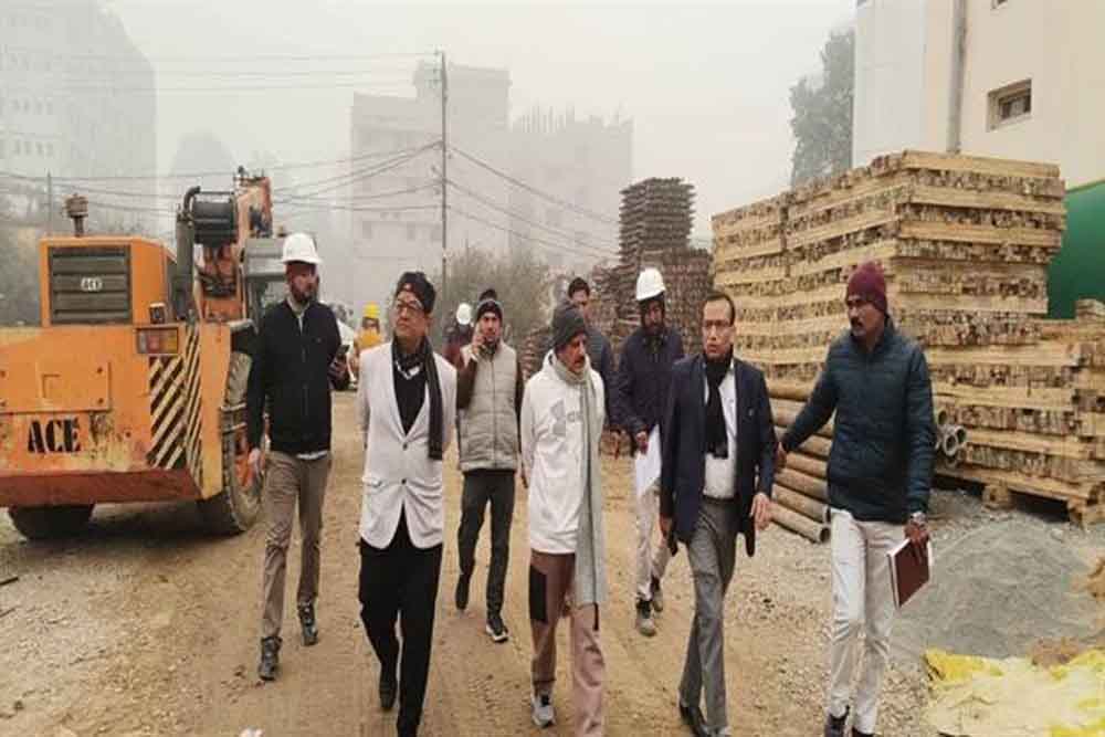 उप मुख्यमंत्री शुक्ल ने रीवा में कैंसर यूनिट और अन्य स्वास्थ्य अधोसंरचनाओं के निर्माण कार्यों का किया निरीक्षण
