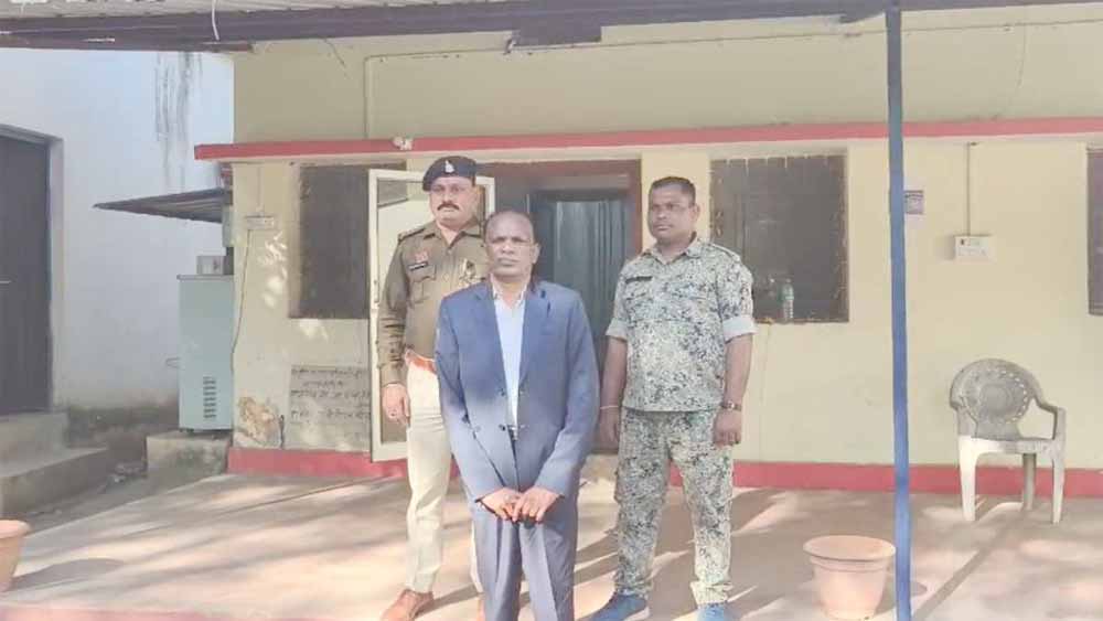 जनपद प्रशासन में बड़ा खुलासा, लाखों की वित्तीय अनियमितता में तत्कालीन CEO गिरफ्तार