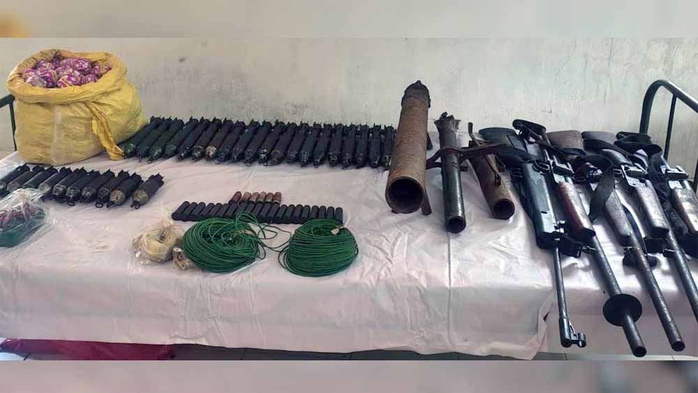 सर्च ऑपरेशन में सुरक्षा बलों को सफलता, नक्सलियों के छिपाए गए हथियार व IED बरामद