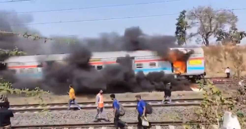 ग्रैंड ट्रंक एक्सप्रेस में आग लगने से मचा हंगामा, यात्री दहशत में