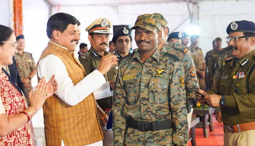 मध्य प्रदेश: 60 जवानों को प्रमोशन, बालाघाट में बन रहा अमर जवान ज्योति स्मारक