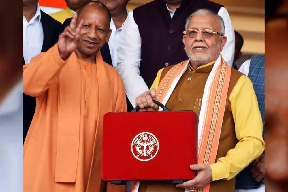 इलेक्ट्रिक बसों की खरीद के लिए 400 करोड़ और चार्जिंग स्टेशन के लिए दिए गए 50 करोड़ रुपये