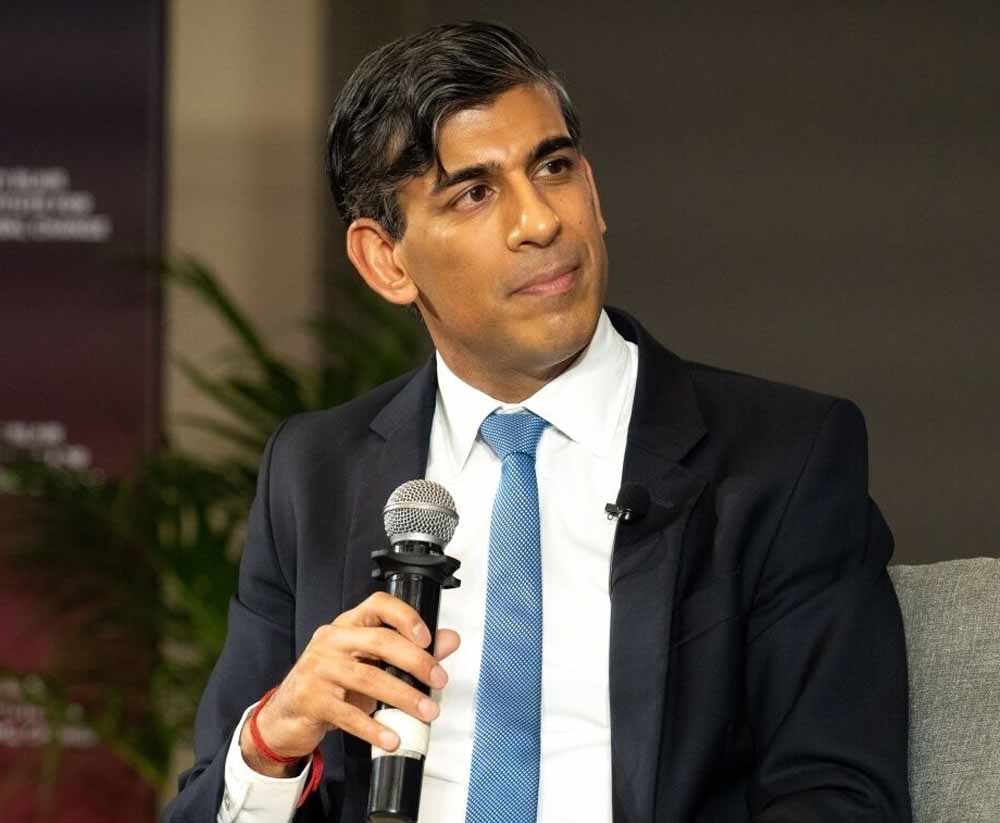 टेक्नोलॉजी बनाम ट्रैफिक: दिल्ली की सड़कों पर ऋषि सुनक ने क्यों कसा तंज?