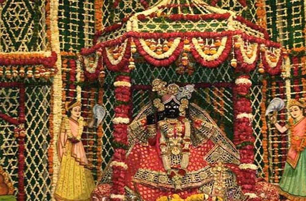 भक्तों के लिए अहम सूचना: होली पर वृंदावन में ठाकुर जी के दर्शन स्थगित, पढ़ें पूरी खबर